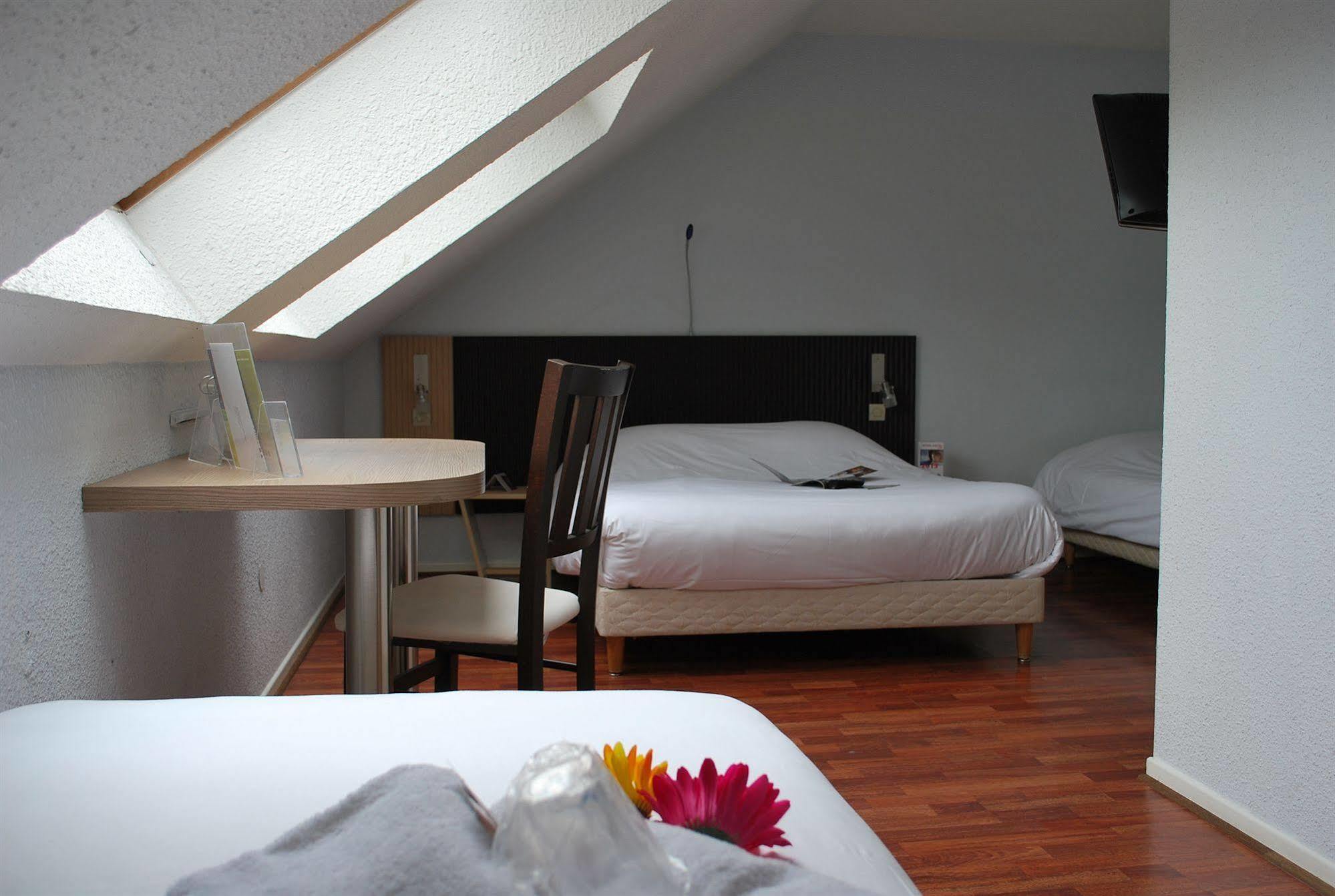 Bagatelle Paris Nord Roissy - Ex Inter-hotel Hotel Goussainville (Val-d'Oise)